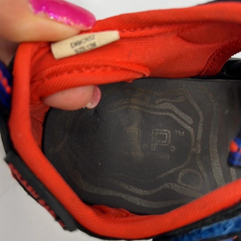 M.A.P. Water Shoes with Closed Toe size 13